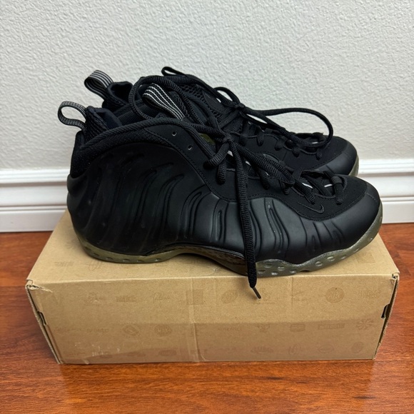 Nike Air Foamposite One Stealth Size 10.5 - Picture 1 of 8